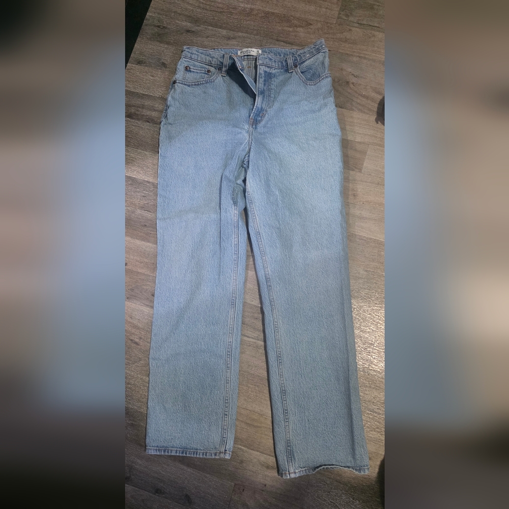 Abercrombie 90s Ultra High Rise Straight